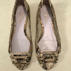 Delman Fate peep toe flat (size 9)